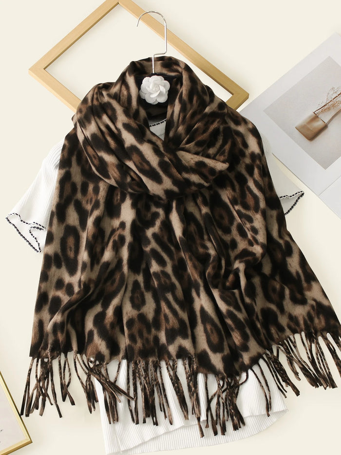 Bufanda de leopardo con flecos