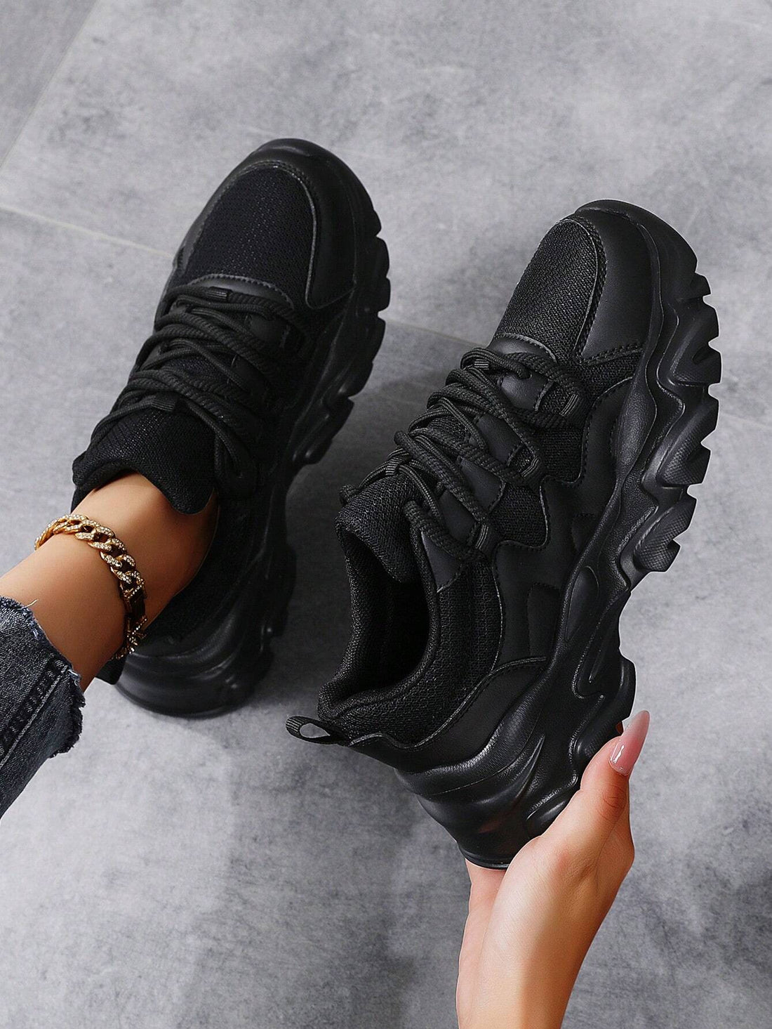 Zapatilla chunky en negro