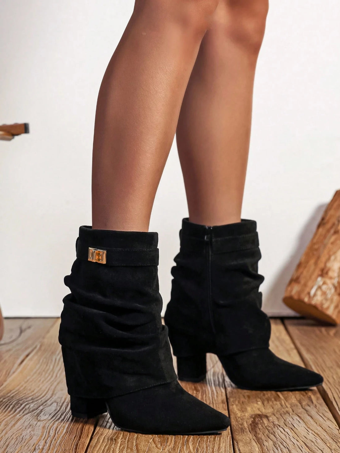 Botas altas de tacón ancho en negro