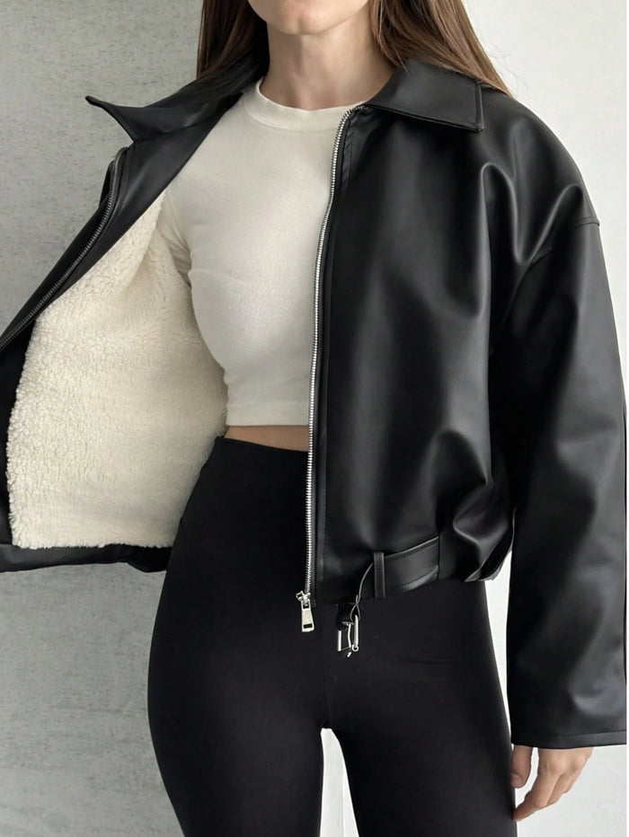 Bomber de polipiel en negro