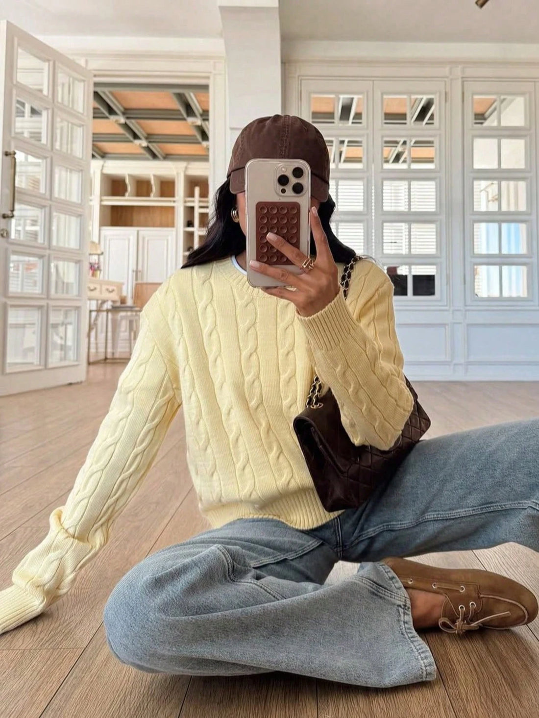 Jersey oversize de punto trenzado en amarillo claro, vista 2