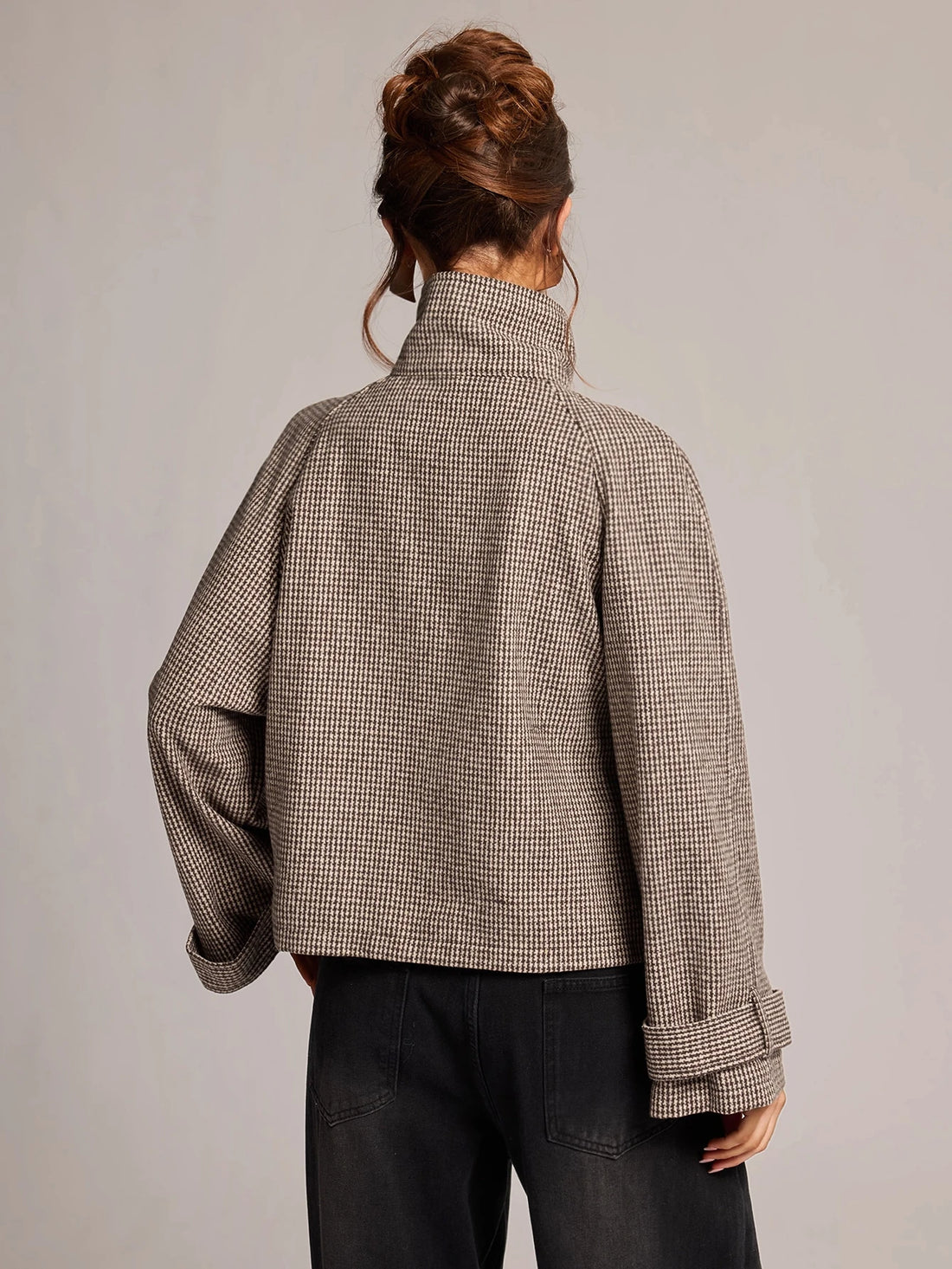 Chaqueta corta de cuadros en gris, vista 4
