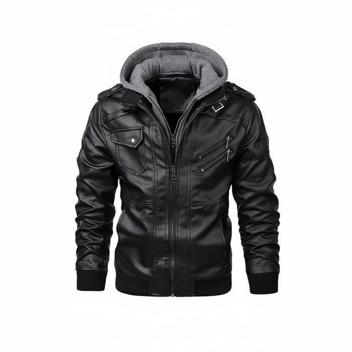 Cazadora biker de polipiel negra en plano sobre blanco, con la capucha gris de punto puesta