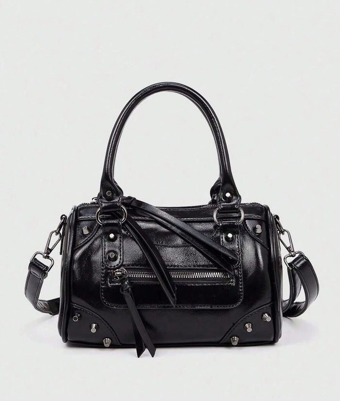 Bolso bowling con tachuelas en negro