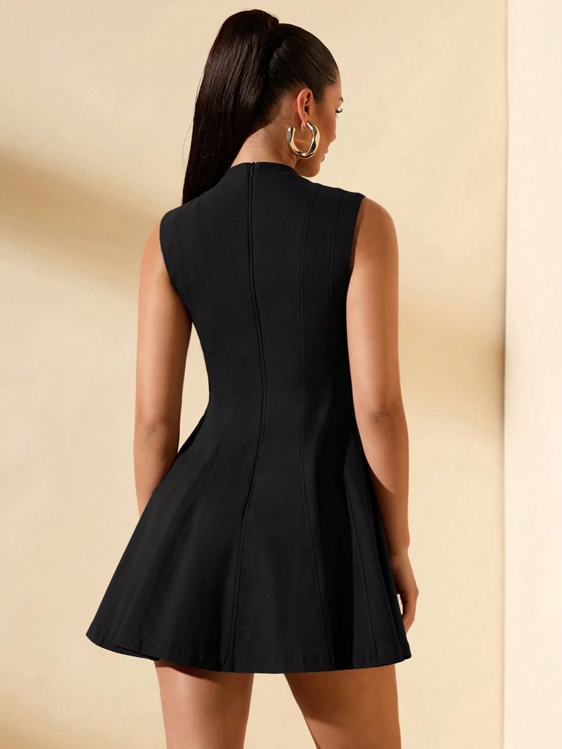 Vestido mini de manga abullonada en negro, vista 2
