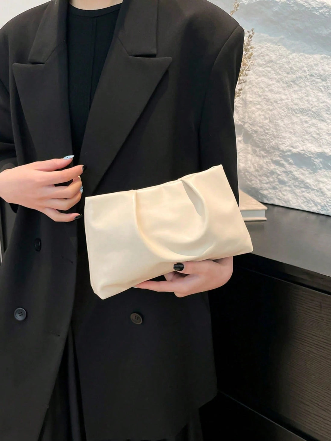 Bolso nube plisado en blanco, vista 2