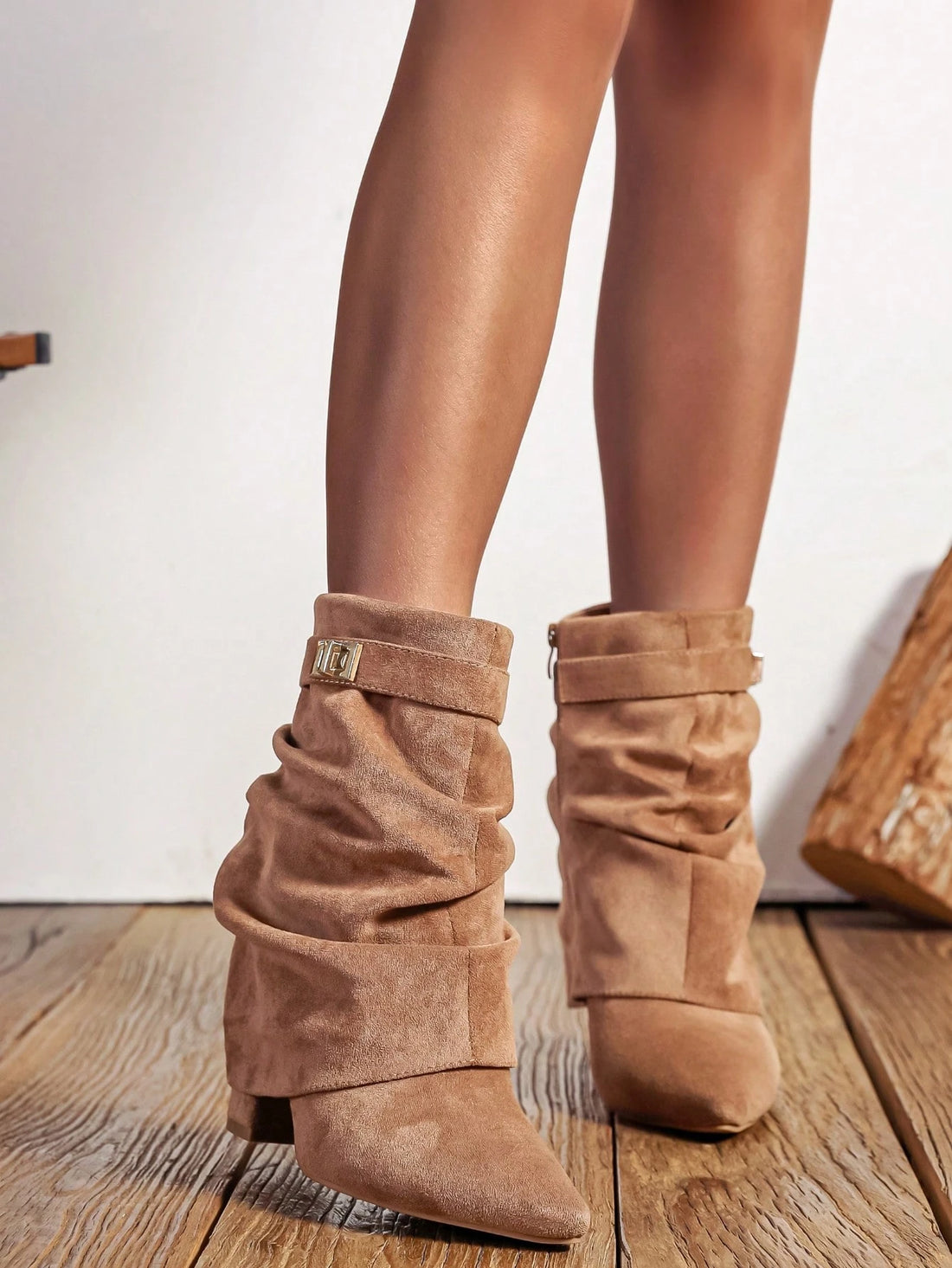 Botas altas de tacón ancho en camel, vista 2