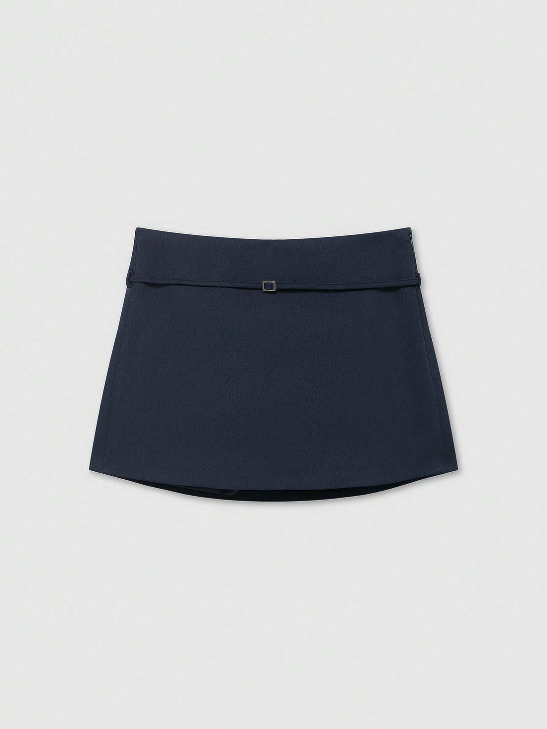 Falda pantalón con hebilla en azul marino