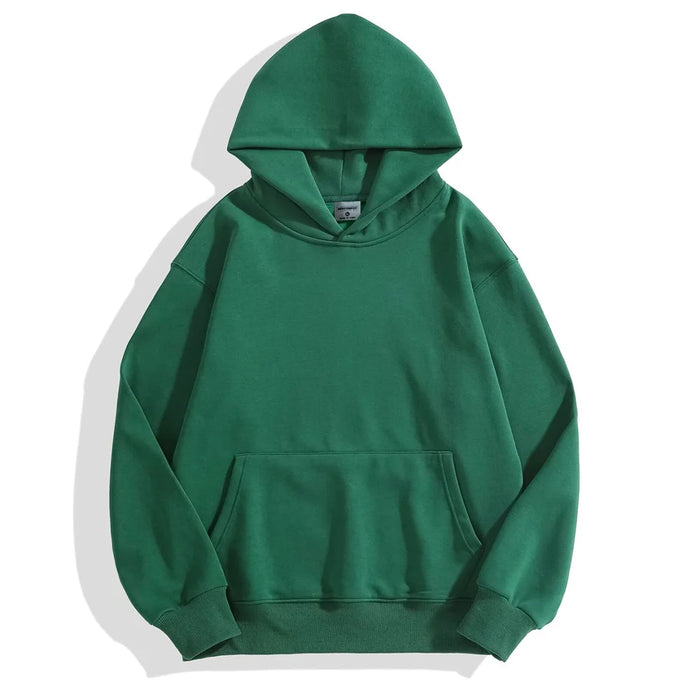 Sudadera con capucha verde con forro polar en plano sobre fondo blanco