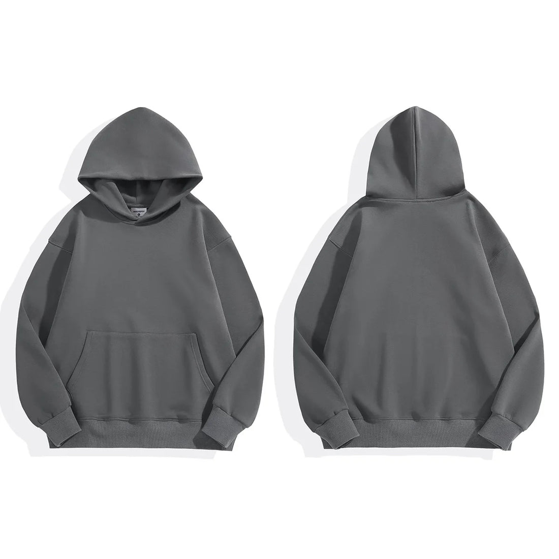La sudadera gris en plano por delante y por detrás, una al lado de la otra